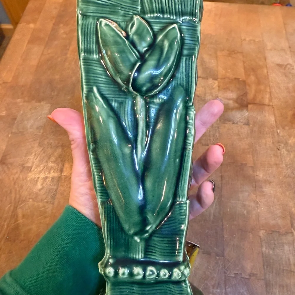 Vintage Mid Century Pottery Ceramic Glossy Green Unique Shape Fish Stamp Vase - Picture 16 of 16